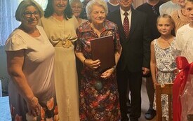 rodzina z jubilatką