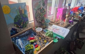 nagrody dla dzieci na stole