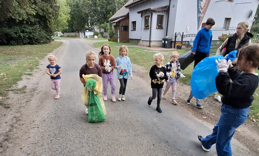Zdjęcie do Wsp&oacute;lnie dla natury! Mieszkańcy naszej gminy posprzątali świat